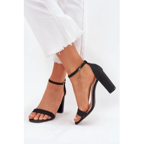 Dámske lesklé sandále na podpätku 1-215 Black - Queen VIVI