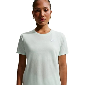 Dámske tričko Nike Sportswear Club Essentials DX7902-394