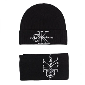 Čiapka + šál Calvin Klein Jeans W K60K608858 Čiapka + šál Calvin Klein Jeans W K60K608858