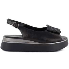 Dámske sandále na hrubej platforme čierne Potocki SZ12590
