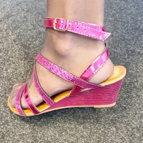 Nio Nio fuchsiové sandále pre ženy - Sweet Shoes