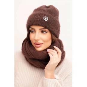 Dámsky set s klobúkom a šálom hnedý - K-Fashion