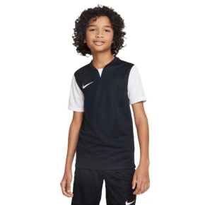 Juniorské tričko Nike Dri-FIT Trophy 5 DR0942-010 Juniorské tričko Nike Dri-FIT Trophy 5 DR0942-010