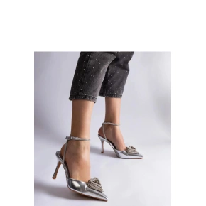 Dámske lodičky na podpätku H8-550 / 207201 Silver - Joia
