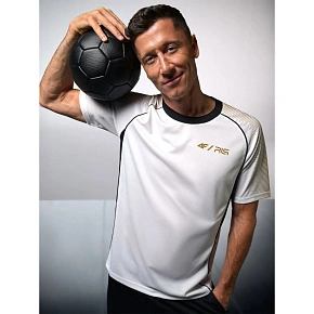 Pánske rýchloschnúce tréningové tričko 4F | Robert Lewandowski RL9SSS26TFTSM2466-10S Pánske rýchloschnúce tréningové tričko 4F | Robert Lewandowski RL9SSS26TFTSM2466-10S