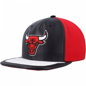 Mitchell & Ness Chicago Bulls NBA Day One Snapback Bulls Cap 6HSSMM19224-CBUBKWH Mitchell & Ness Chicago Bulls NBA Day One Snapback Bulls Cap 6HSSMM19224-CBUBKWH