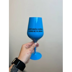 Počkajte chvíľu a ja sa postarám - modrý nerozbitný pohár na víno 470 ml