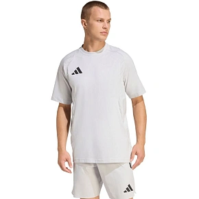 Pánske tričko adidas Tiro 26 Travel T-shirt light grey KD1120 pánske Pánske tričko adidas Tiro 26 Travel T-shirt light grey KD1120 pánske